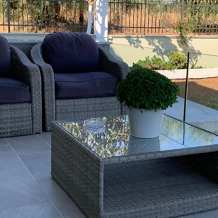 דירה Luxury With Garden In The Suburbs קלמאטה