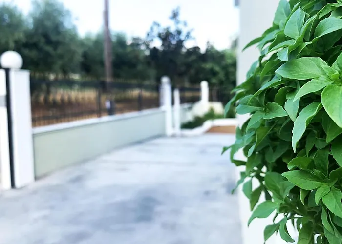 דירה Luxury With Garden In The Suburbs קלמאטה
