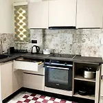 Appartamento Luxury With Garden In The Suburbs *