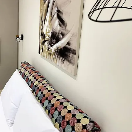 Luxury With Garden In The Suburbs Appartamento Kalamata